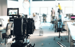 ban-da-hieu-dung-ve-director-treatment-chua